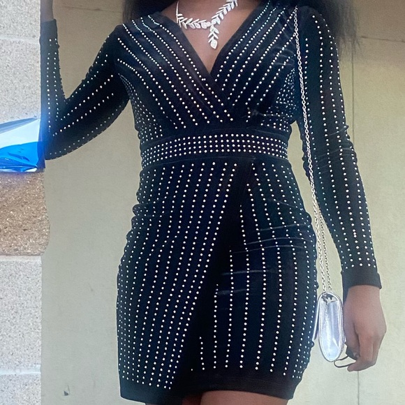 Windsor Dress - Picture 2 of 3